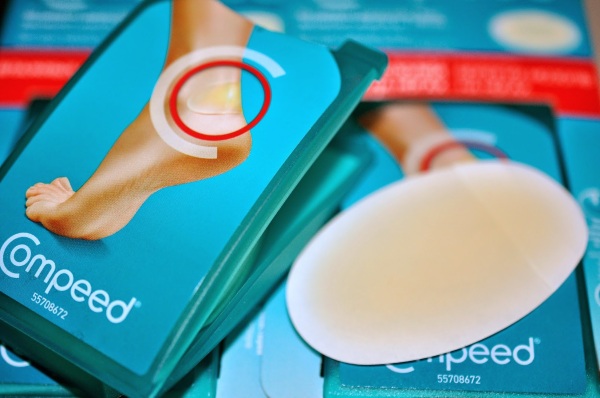 Компид (Compeed) пластырь от влажных мозолей, сухих, герпеса, натоптышей. Инструкция, виды, цена